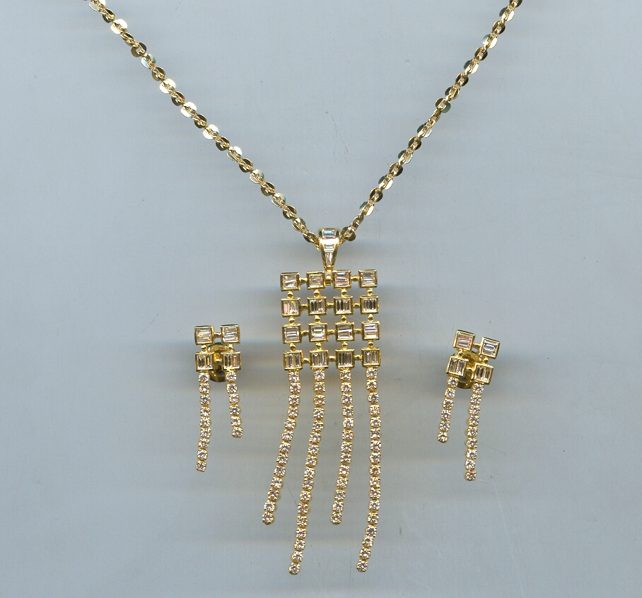 DIAMOND FULL SET PENDENT FANCY