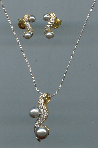 DIAMOND FULL SET PENDENT FANCY