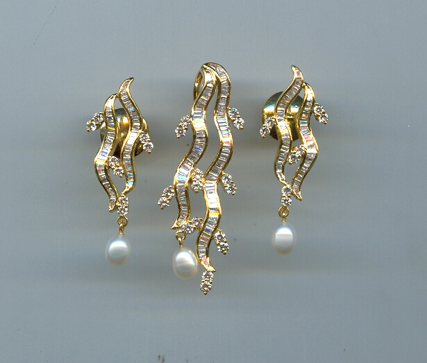 DIAMOND FULL SET PENDENT FANCY