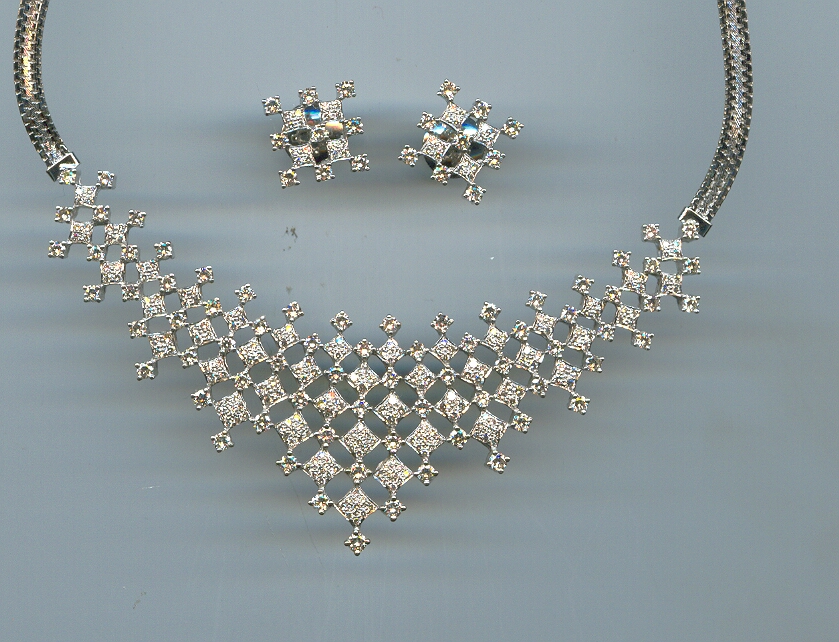 DIAMOND HALF SET LONG FANCY