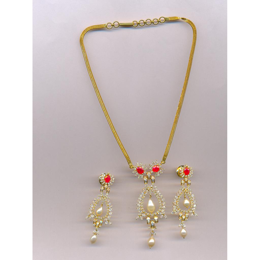 DIAMOND HALF SET PENDENT FANCY