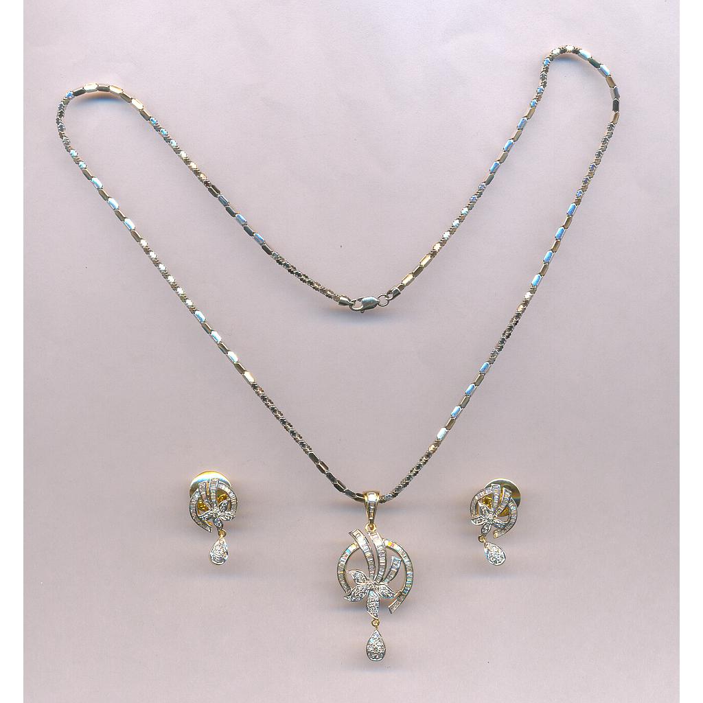 DIAMOND HALF SET PENDENT FANCY