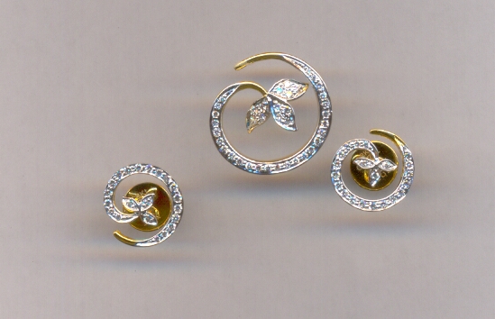 DIAMOND HALF SET PENDENT FANCY