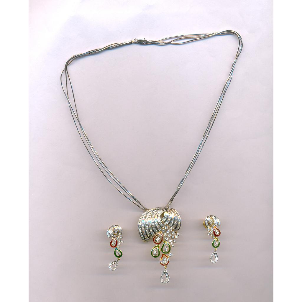 DIAMOND HALF SET PENDENT FANCY