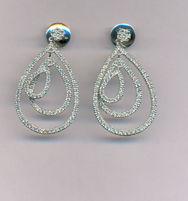 DIAMOND EARHANGING
