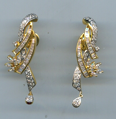 DIAMOND EARHANGING FANCY