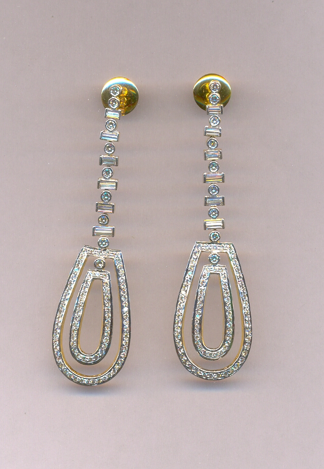 DIAMOND EARHANGING FANCY