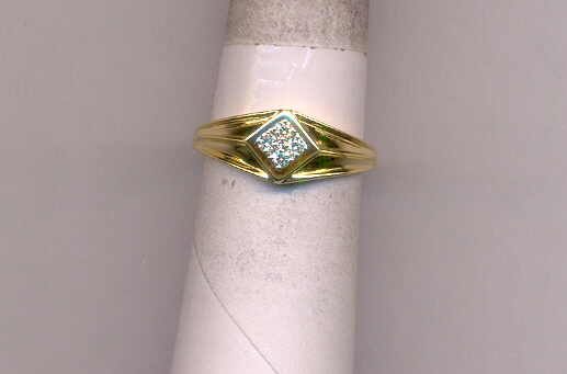 DIAMOND RING