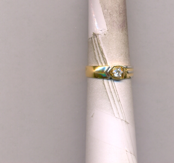 DIAMOND RING