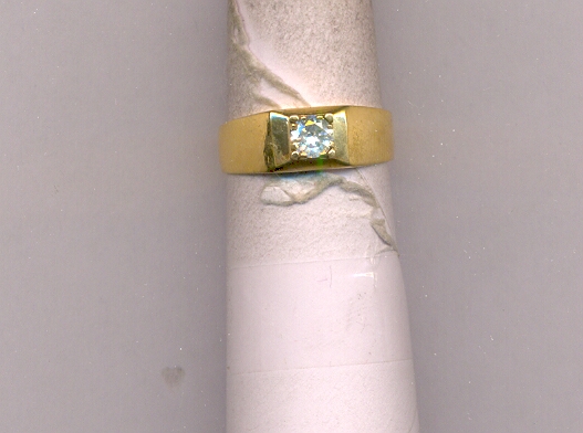 DIAMOND RING
