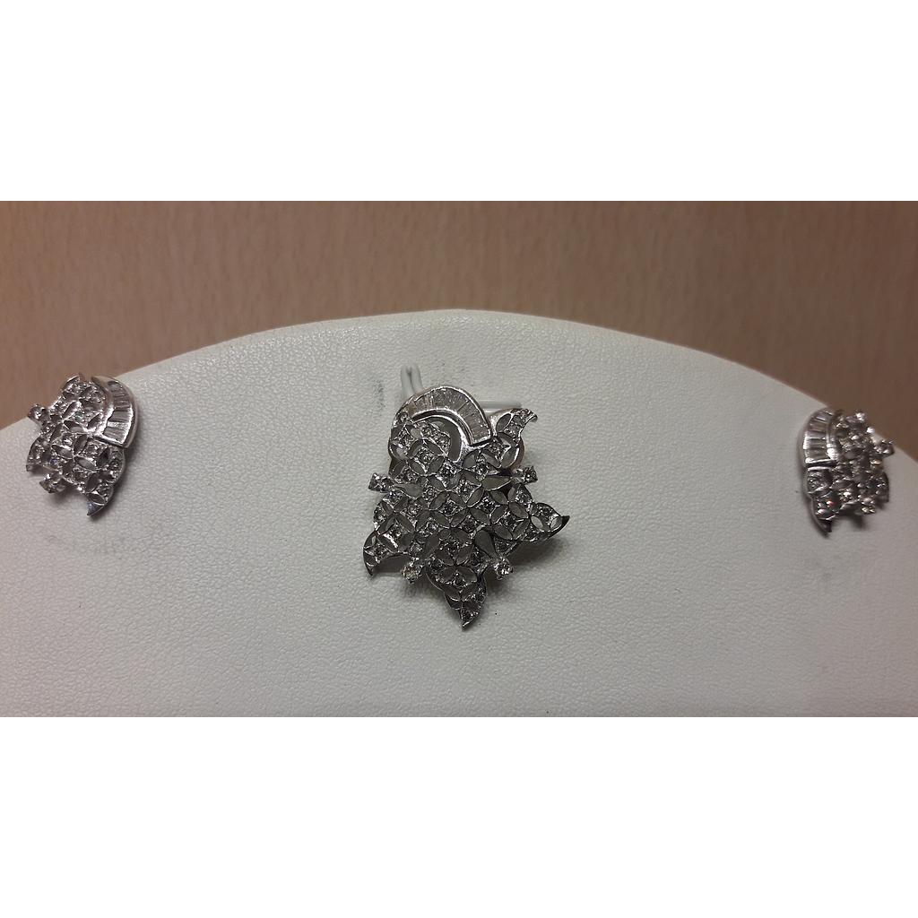 DIAMOND HALF SET PENDENT FANCY