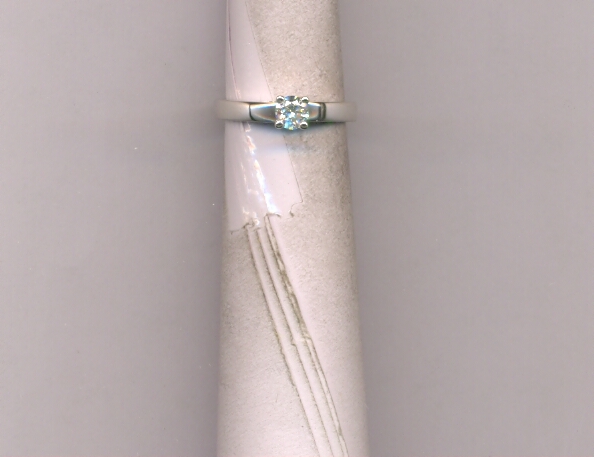 DIAMOND RING