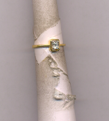 DIAMOND RING