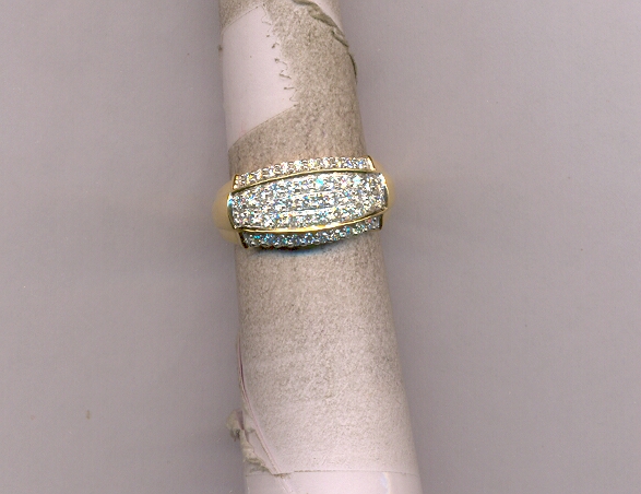 DIAMOND RING