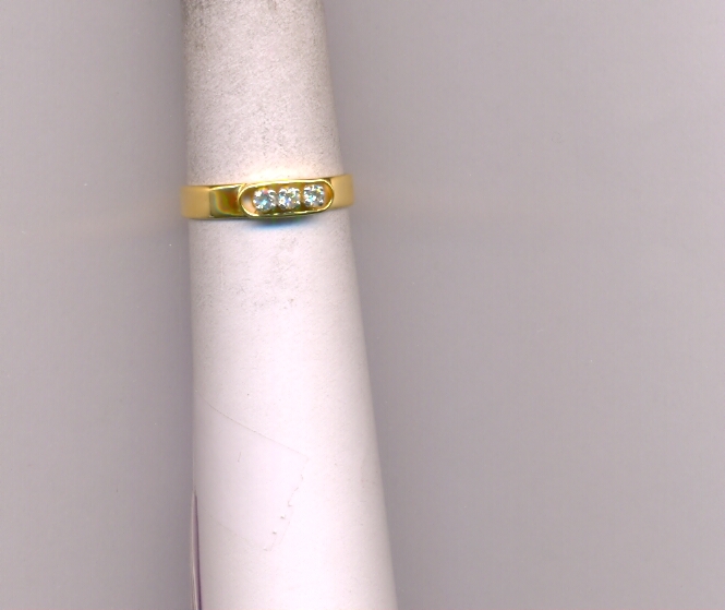DIAMOND RING