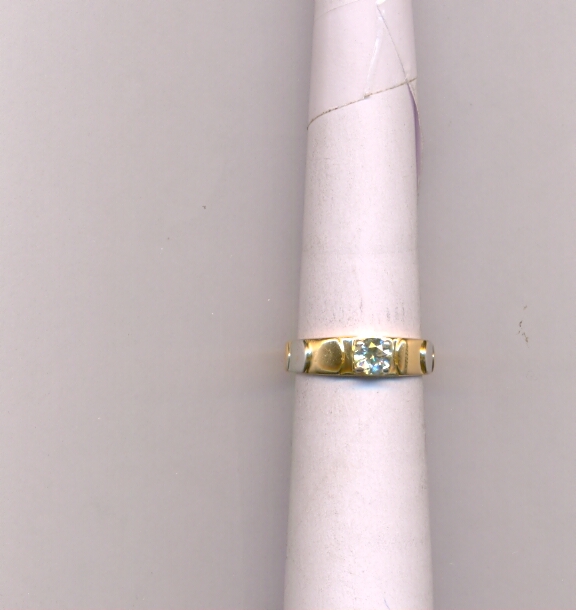 DIAMOND RING