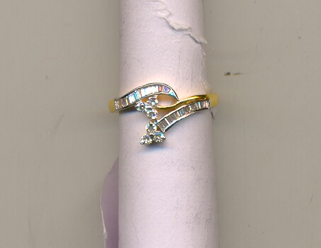 DIAMOND RING LADIES