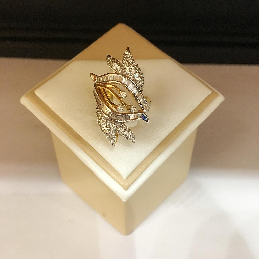 DIAMOND RING