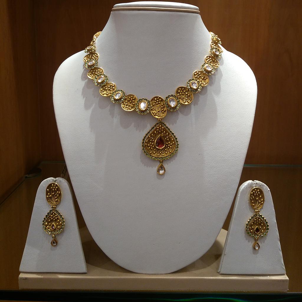 GOLD HALF SET ROUND ANTIQUE EXCLUSIVE