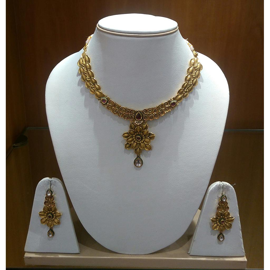 GOLD HALF SET ROUND ANTIQUE EXCLUSIVE
