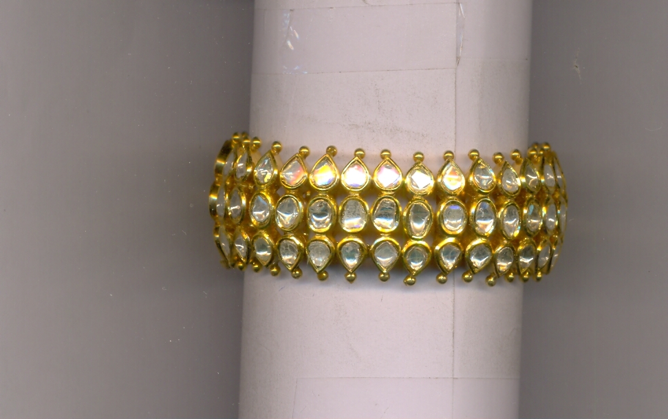 DIAMOND BANGLE JADAU