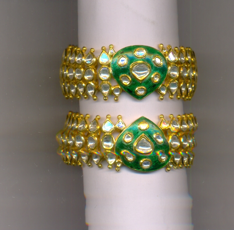 DIAMOND BANGLE JADAU