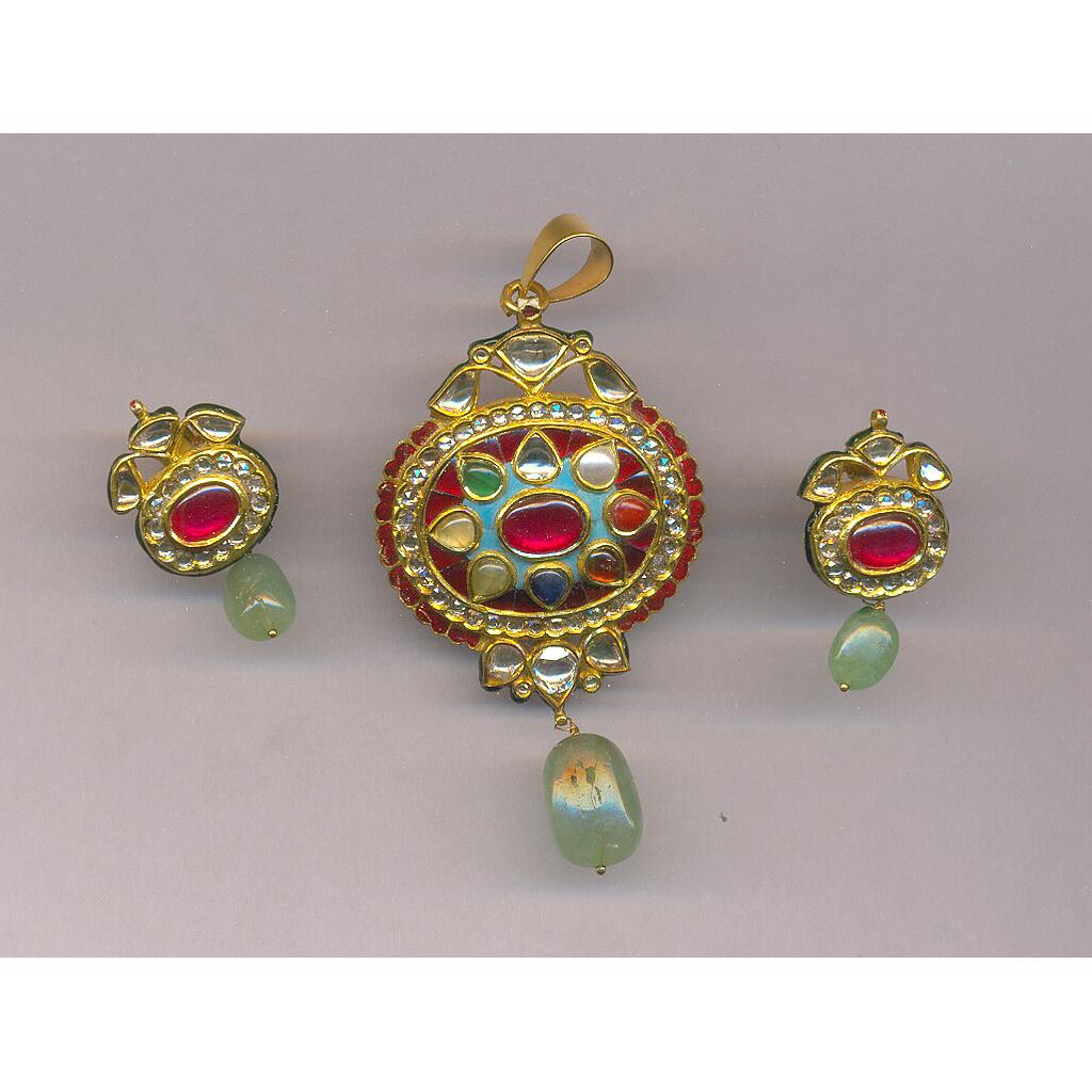 DIAMOND SET PENDENT POLKI