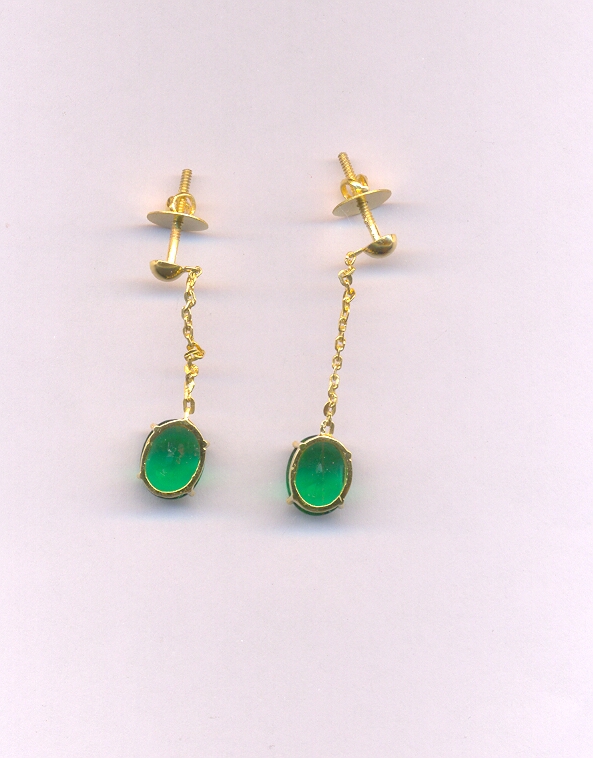 GOLD HANGING