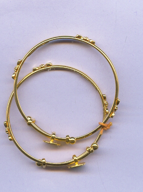 GOLD BANGLE BABY