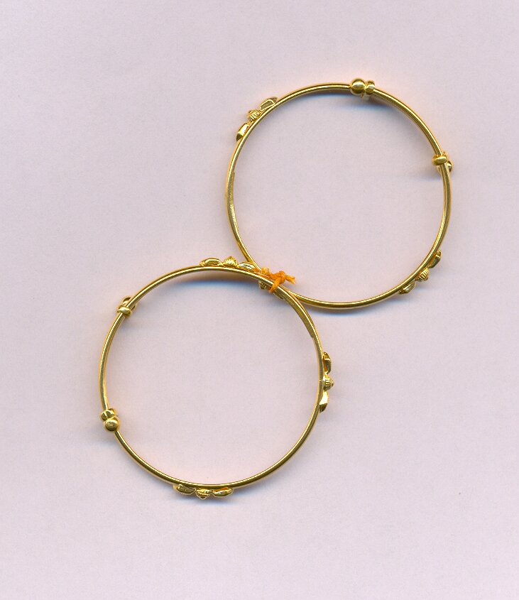 GOLD BANGLE BABY