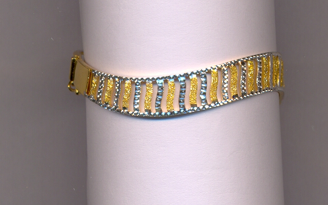 GOLD BANGLE