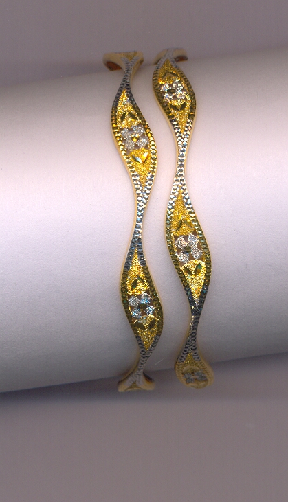 GOLD BANGLE