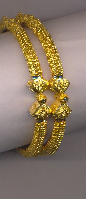 GOLD BANGLE