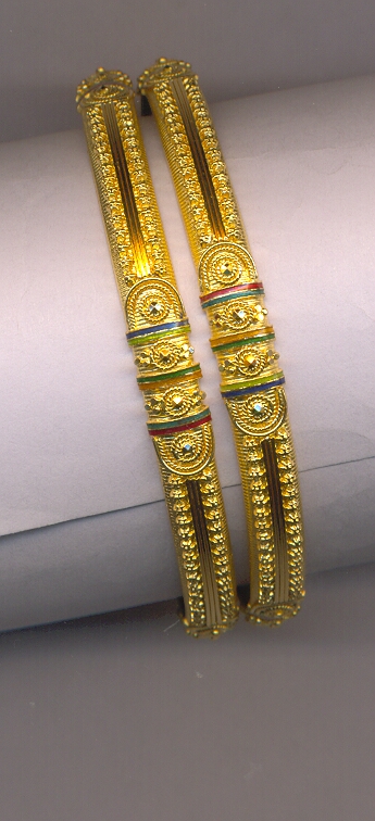 GOLD BANGLE