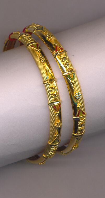 GOLD BANGLE