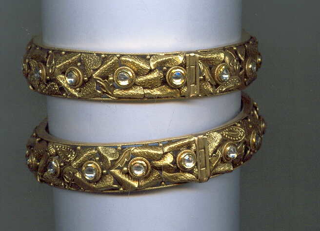 GOLD BANGLE ANTIQUE EXCLUSIVE