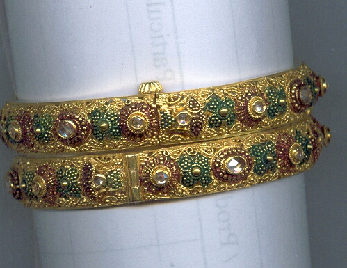 GOLD BANGLE ANTIQUE EXCLUSIVE