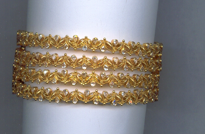 GOLD BANGLE ANTIQUE EXCLUSIVE