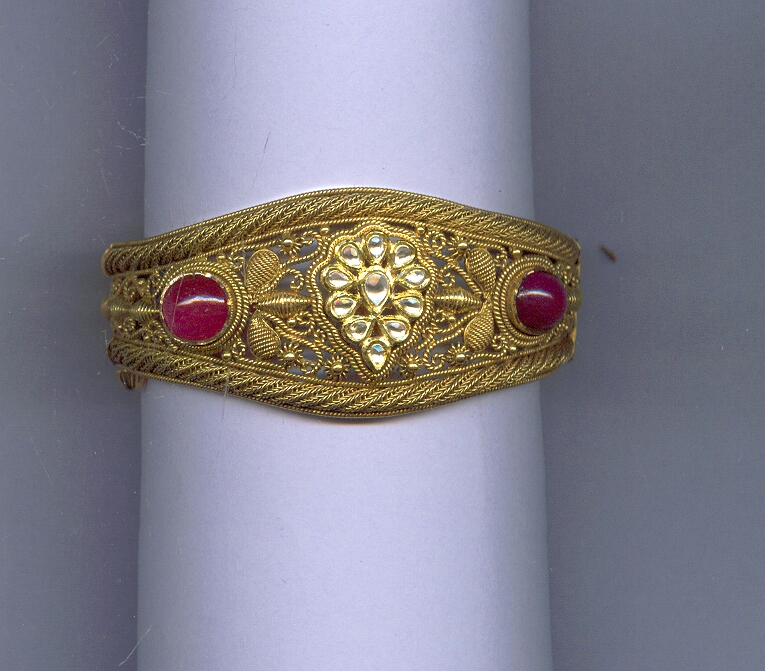 GOLD BANGLE ANTIQUE EXCLUSIVE