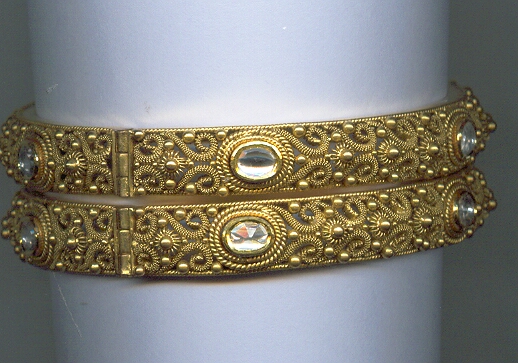 GOLD BANGLE ANTIQUE EXCLUSIVE