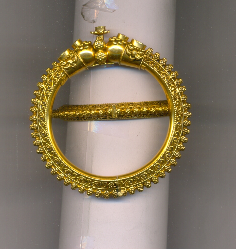 GOLD BANGLE ANTIQUE EXCLUSIVE