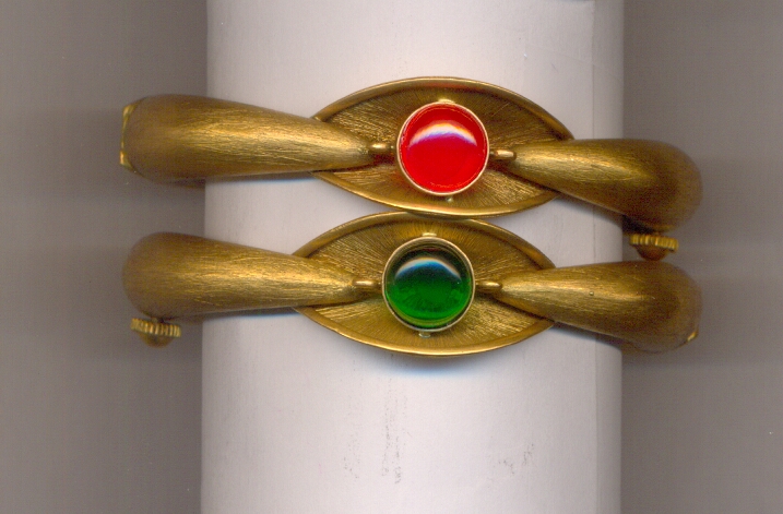 GOLD BANGLE ANTIQUE EXCLUSIVE