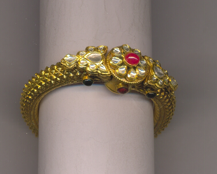 GOLD BANGLE ANTIQUE EXCLUSIVE