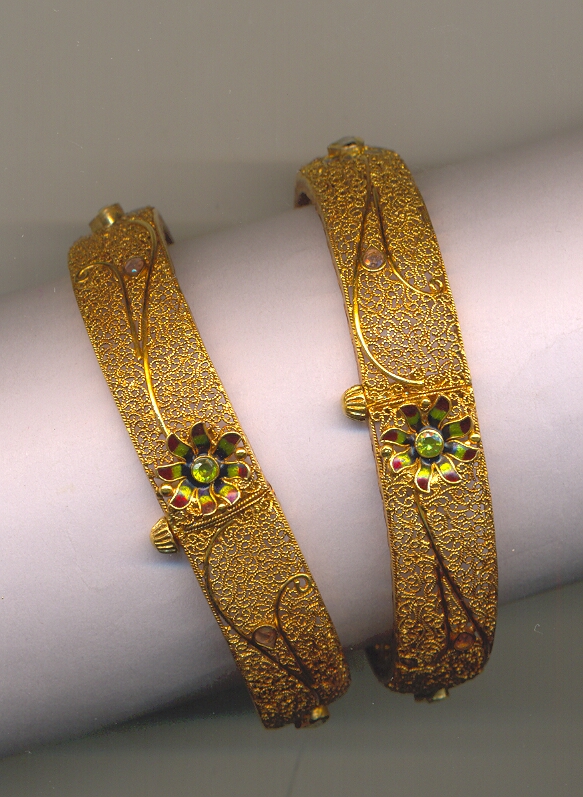 GOLD BANGLE ANTIQUE GENERAL