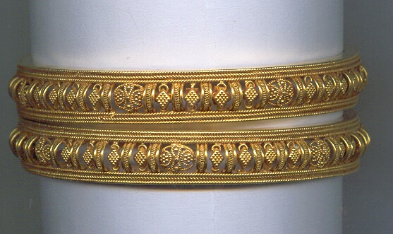 GOLD BANGLE ANTIQUE GENERAL
