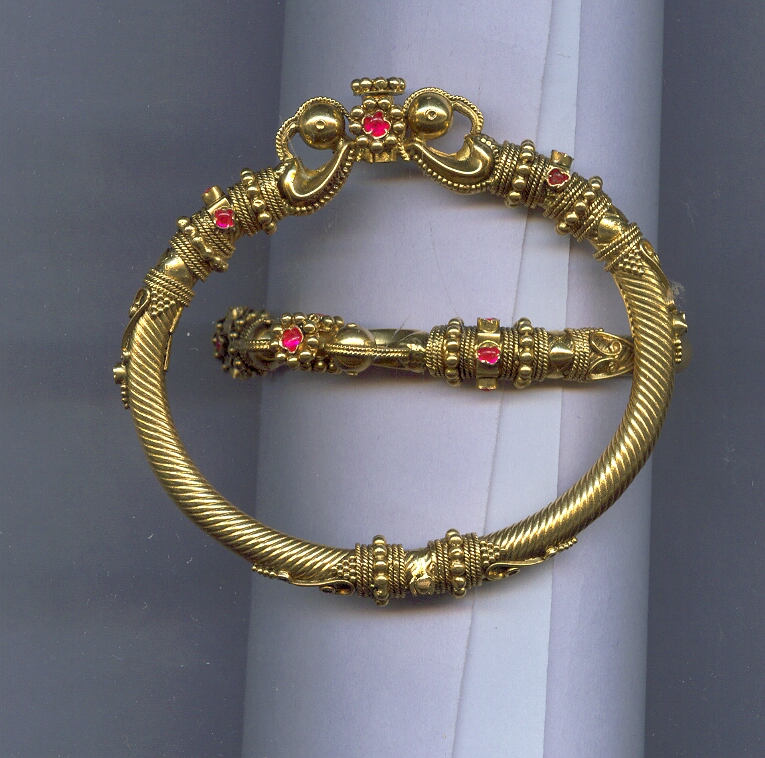GOLD BANGLE ANTIQUE GENERAL