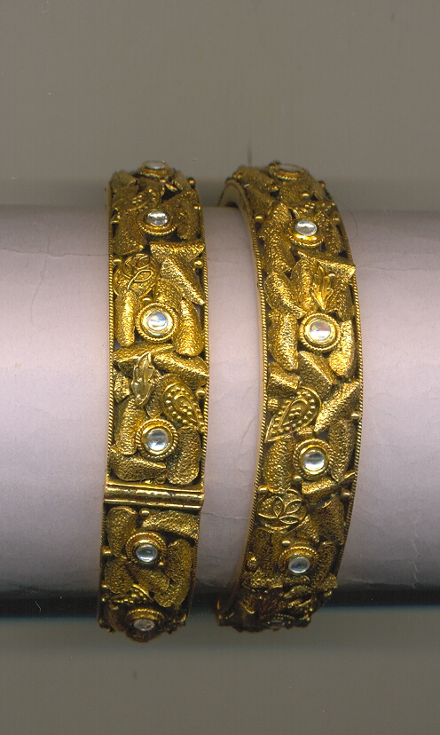 GOLD BANGLE ANTIQUE GENERAL