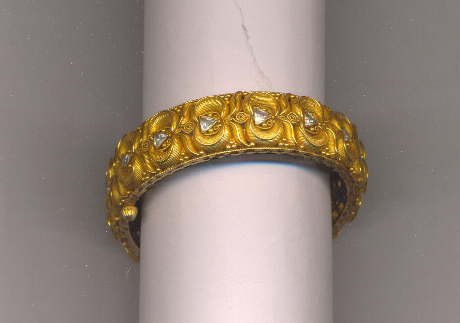 GOLD BANGLE ANTIQUE GENERAL