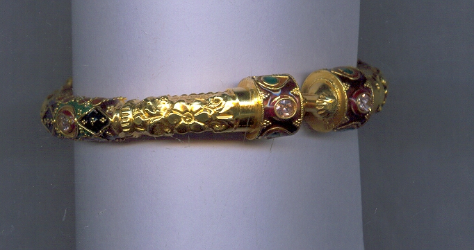 GOLD BANGLE DESIGNER EXCLUSIVE