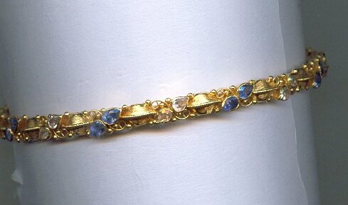 GOLD BANGLE DESIGNER EXCLUSIVE